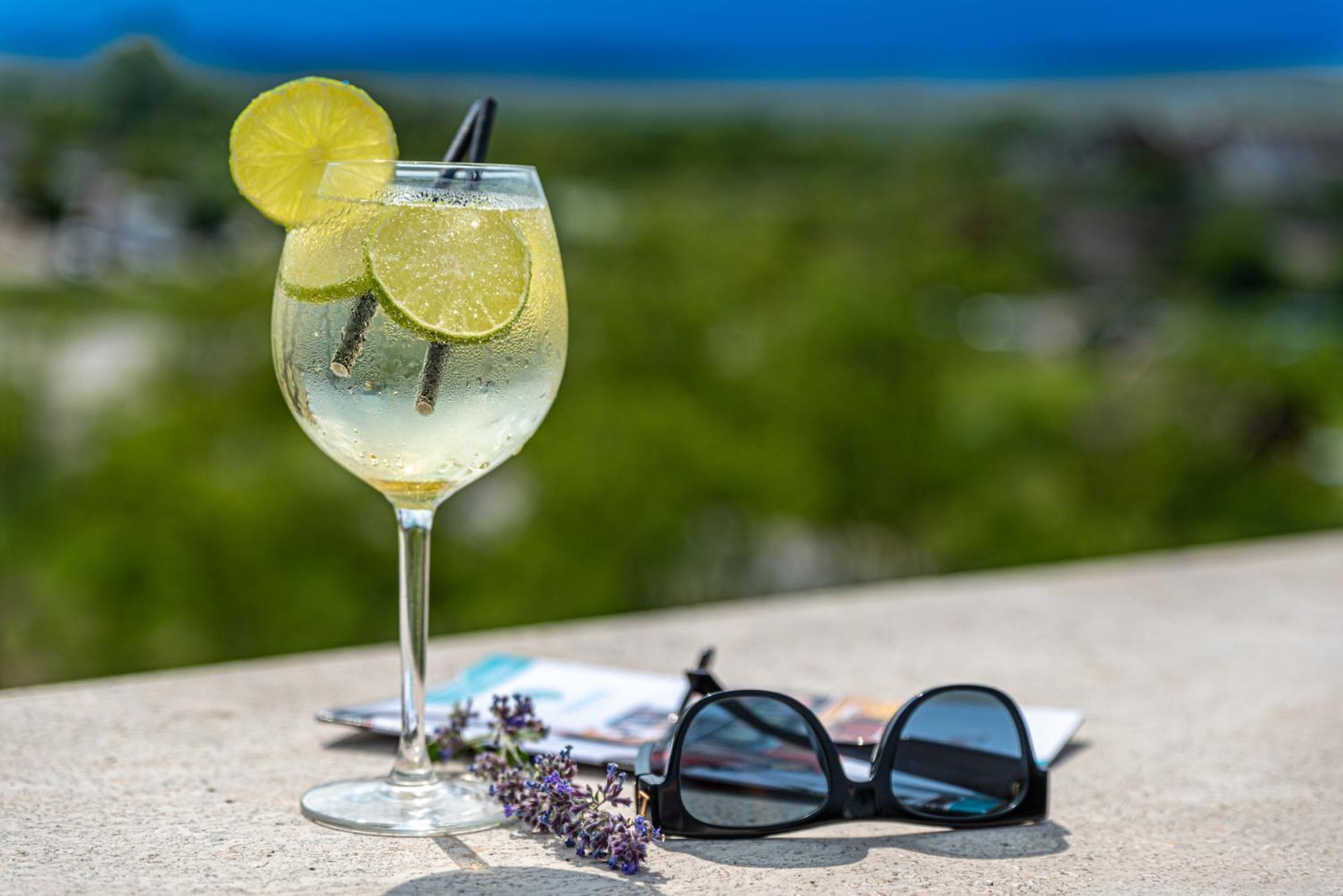 Akademia Hotel Balatonfured Luaran gambar