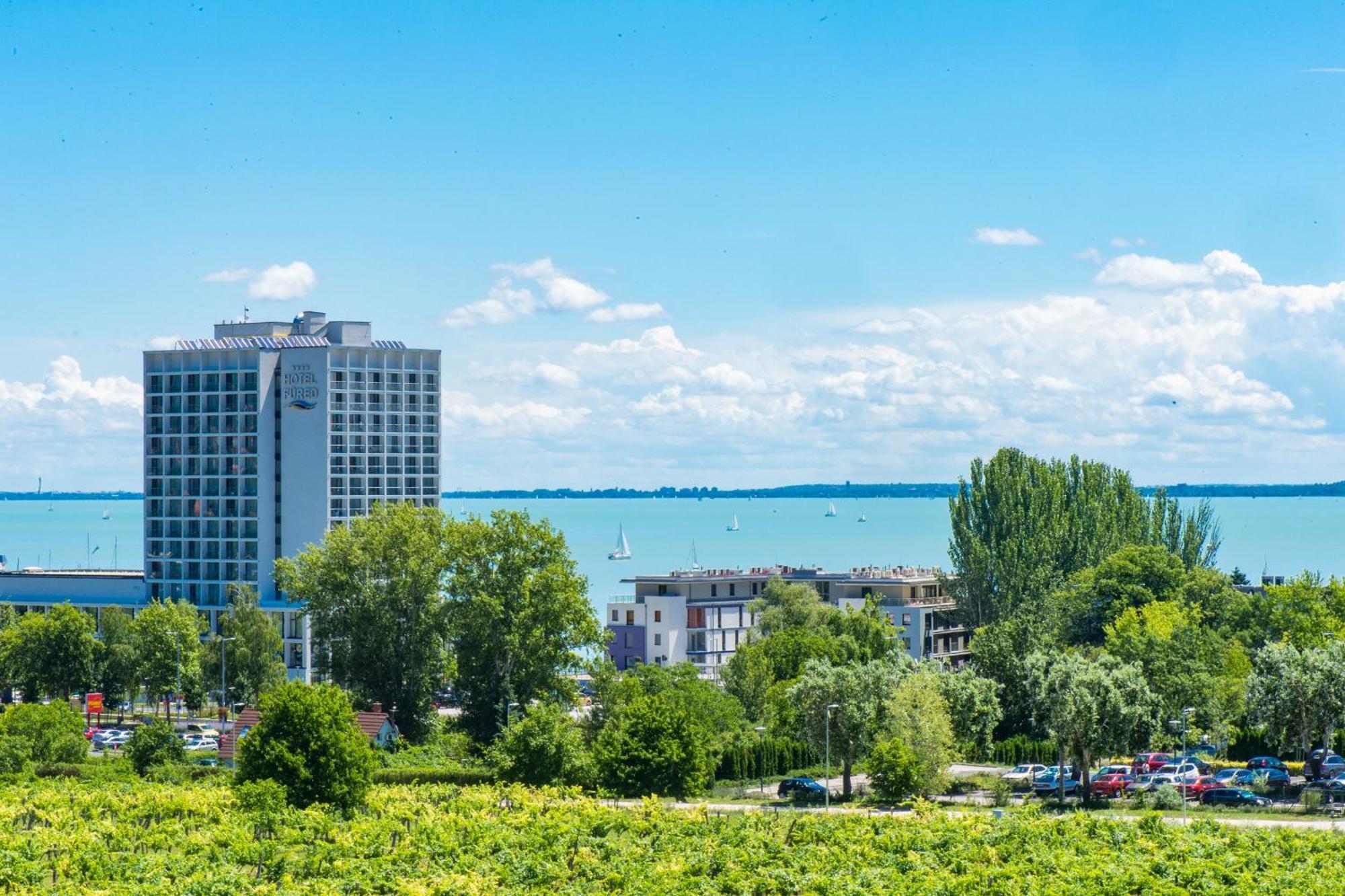 Akademia Hotel Balatonfured Luaran gambar