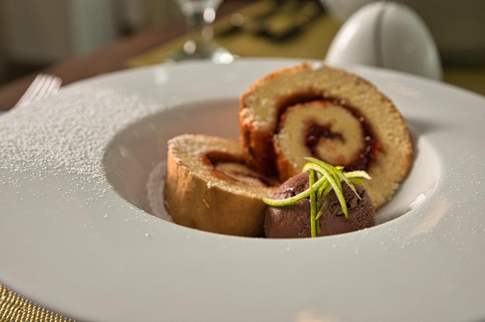Akademia Hotel Balatonfured Luaran gambar