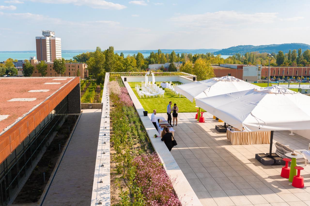 Akademia Hotel Balatonfured Luaran gambar