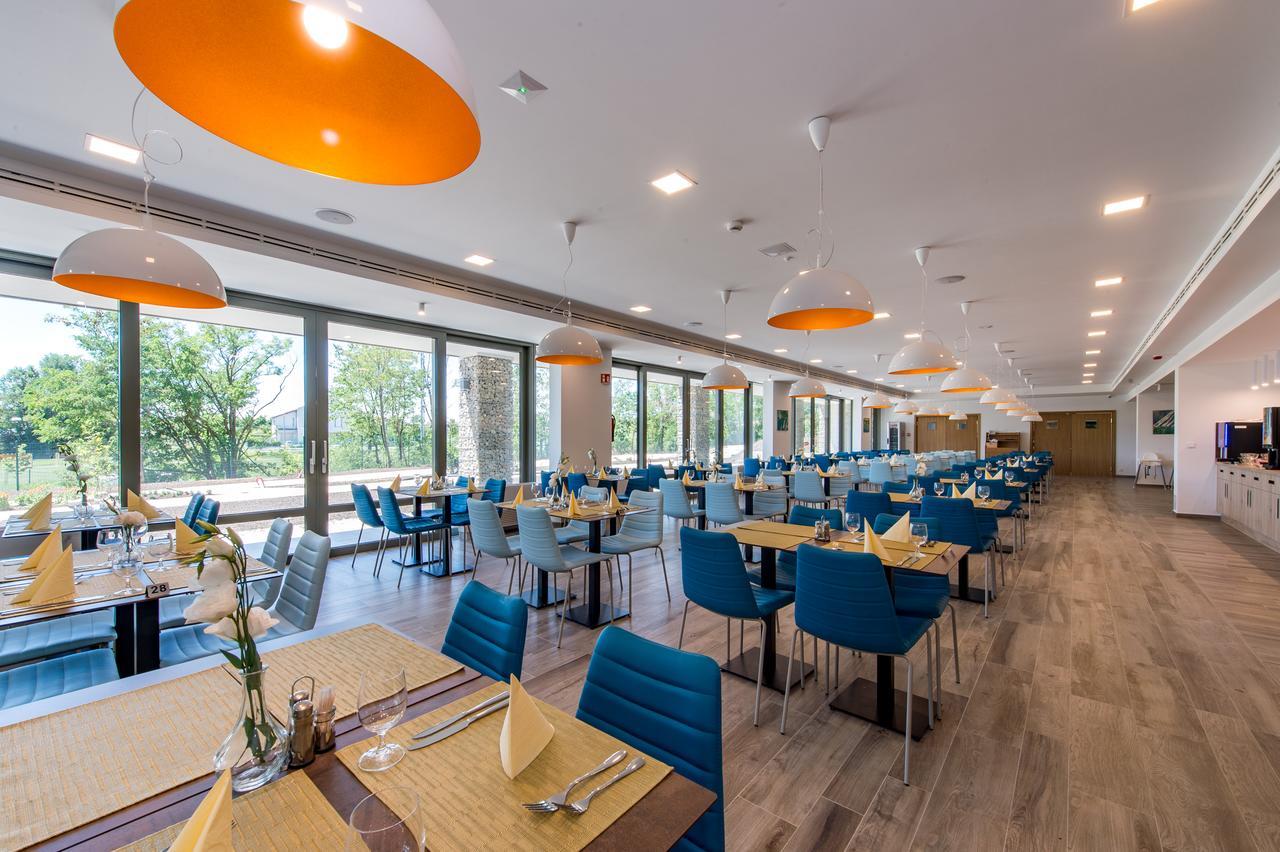 Akademia Hotel Balatonfured Luaran gambar